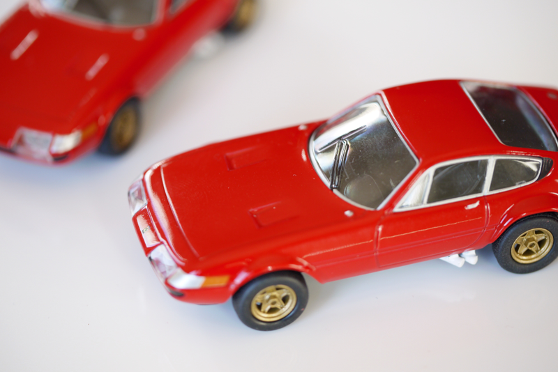 Illustration for article titled Kyosho Ferrari 6 1/64 #12 & 13 - Project Prancing Horse #13 - 1970 365 GTB/4 Competition "Daytona"